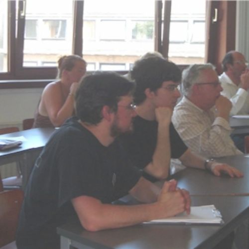 Les participants (2). Parmi les administrateurs de l'ISOC Wallonie, Jacques Berleur, François Schoubben (à l'avant-plan) et Marianne Poumay (à droite)