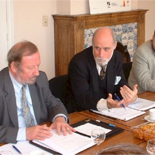 J-L. Dethier, J. Berleur, V. Cerf, E. Tomson